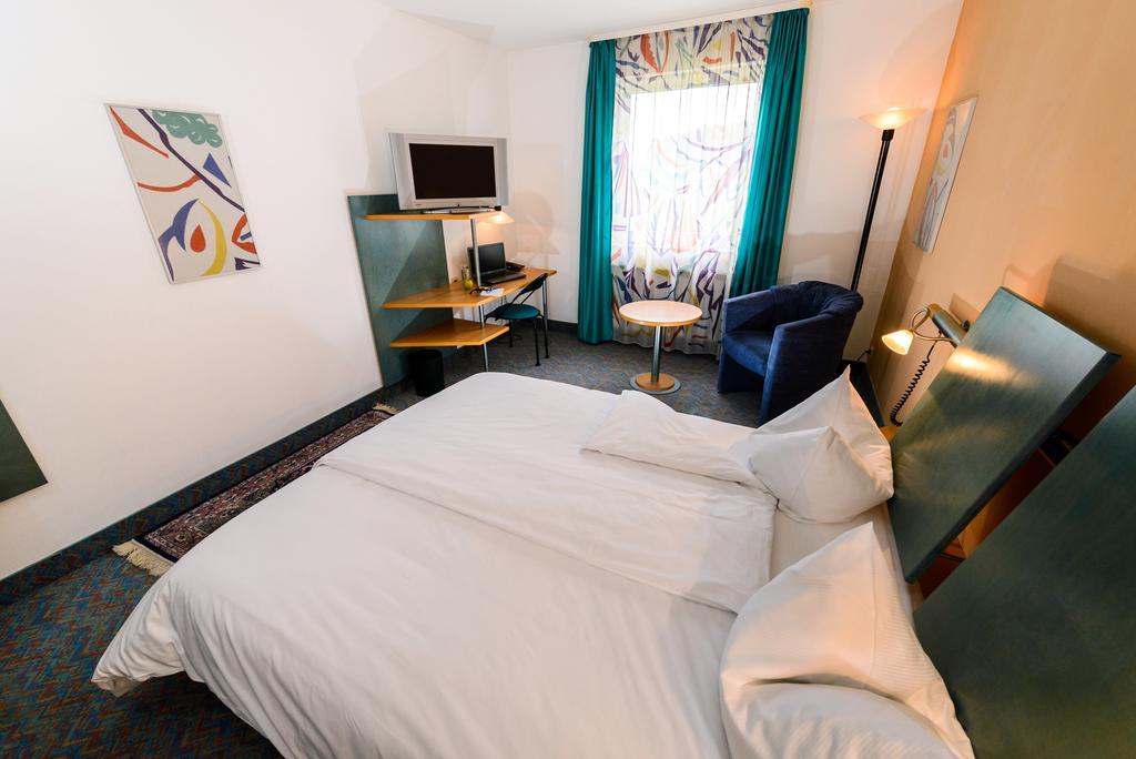 Hotel Residenz Schnelldorf Quarto foto
